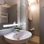 Apartmanhotel The Silk House By Lionhost 4*